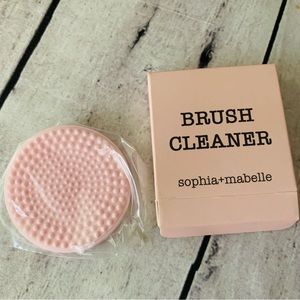Sophia + Mabelle Makeup Brush Cleaner.